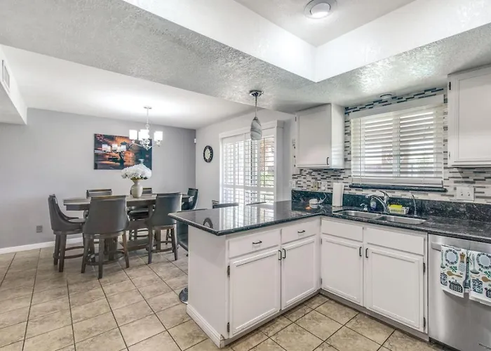 Holiday home Serene | War Eagle | Pool | Games | Familyfun Lake Havasu City